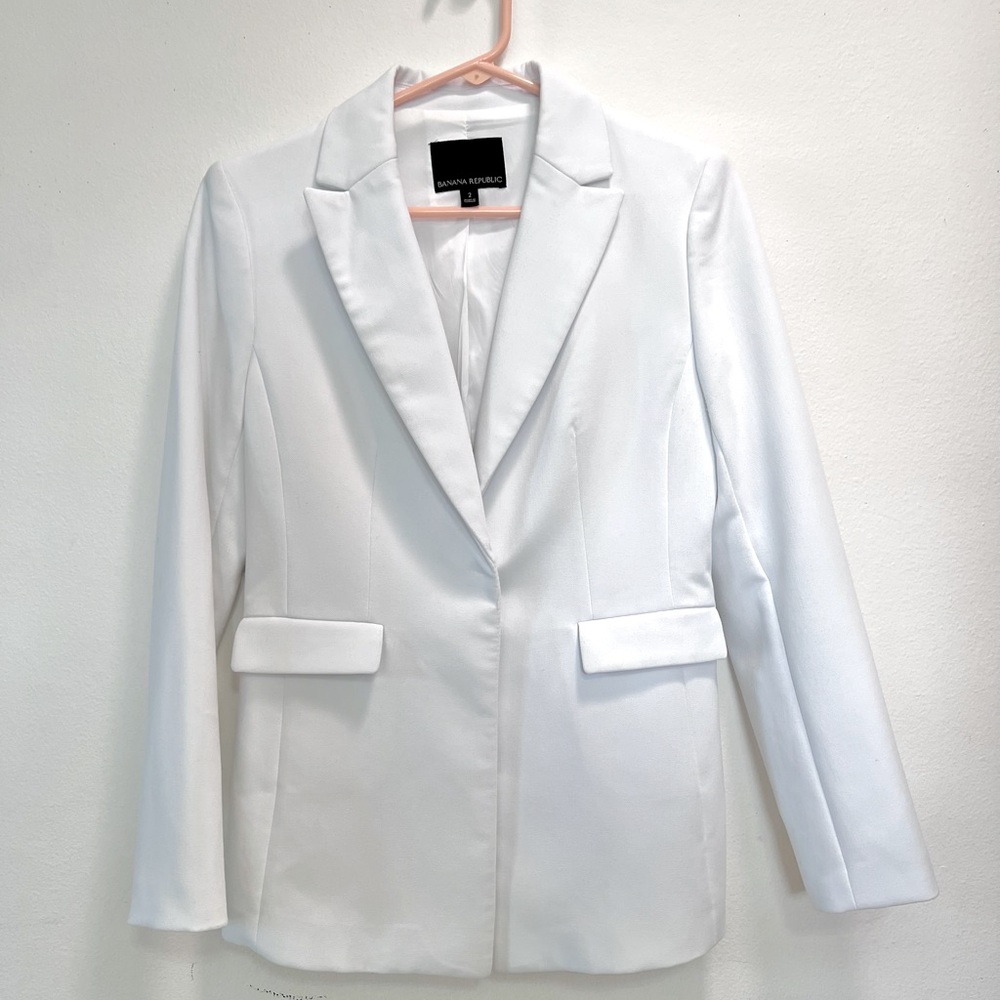 Banana Republic White Blazer / Size 2